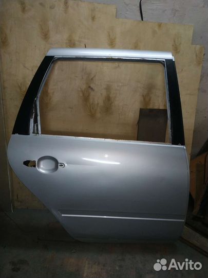 Задняя правая дверь Калина 2 универсал