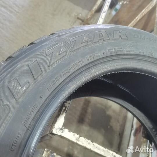 Bridgestone Blizzak DM-V1 285/50 R20