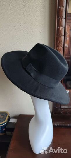 Шляпа черная. Федора
