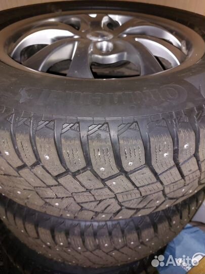 Continental IceContact 2 215/65 R16 102T