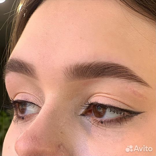 Коррекция и окрашивание бровей