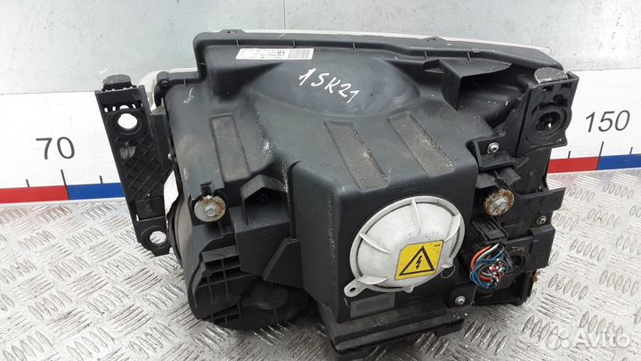 Фара Land Rover Discovery 3 (2004-2009)