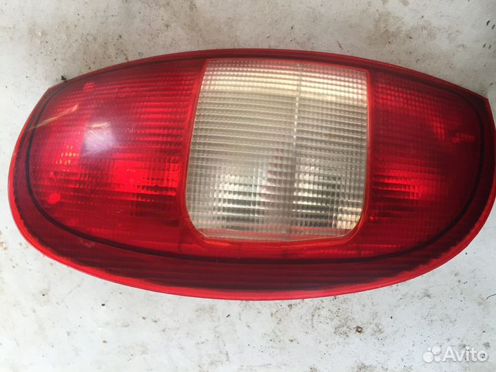 Задний фонарь