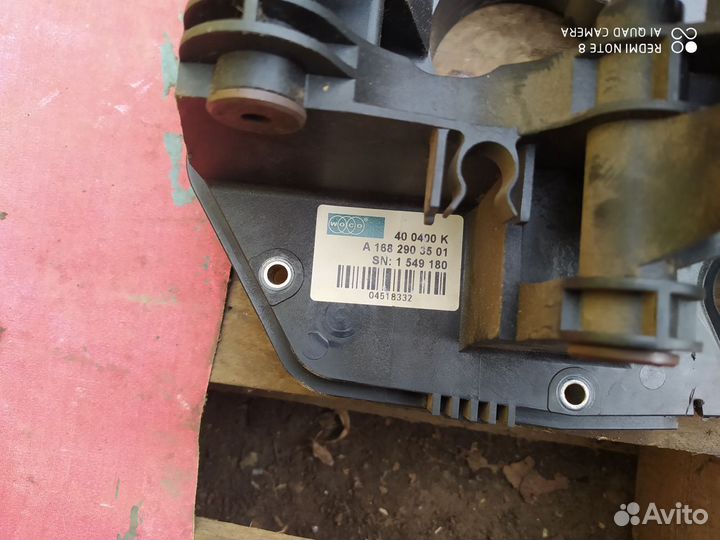 Блок педалей Mercedes-Benz W168