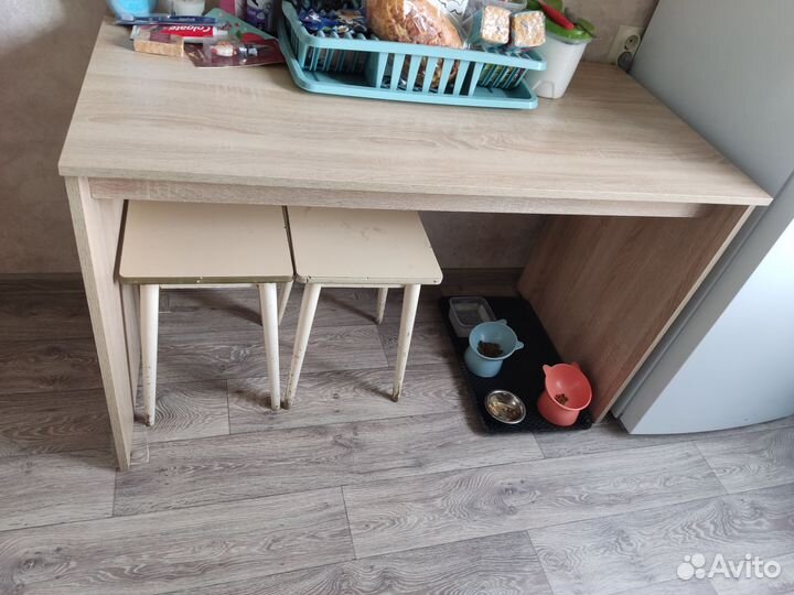 Компьютерный стол