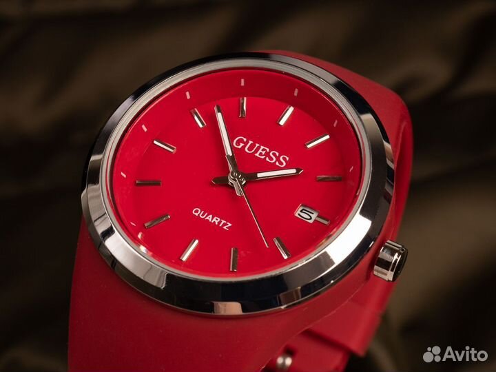 Часы Guess