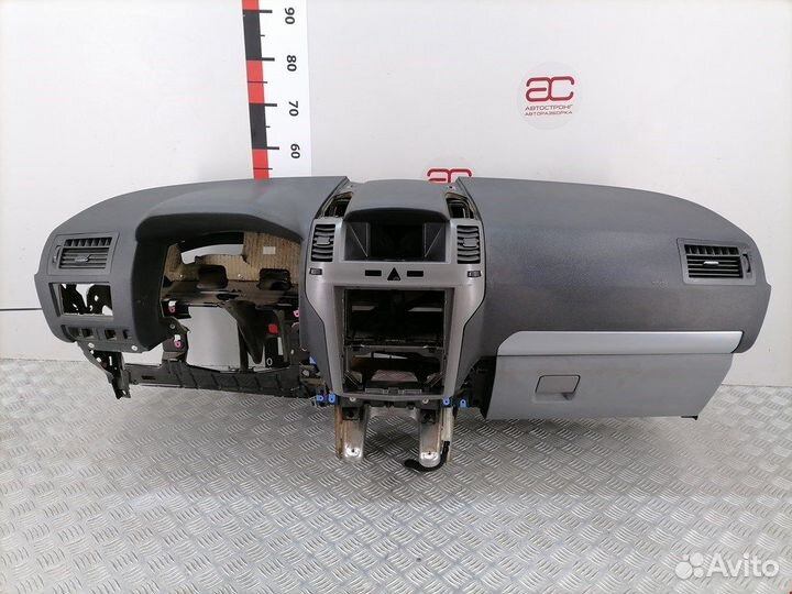 Торпедо Opel Zafira B