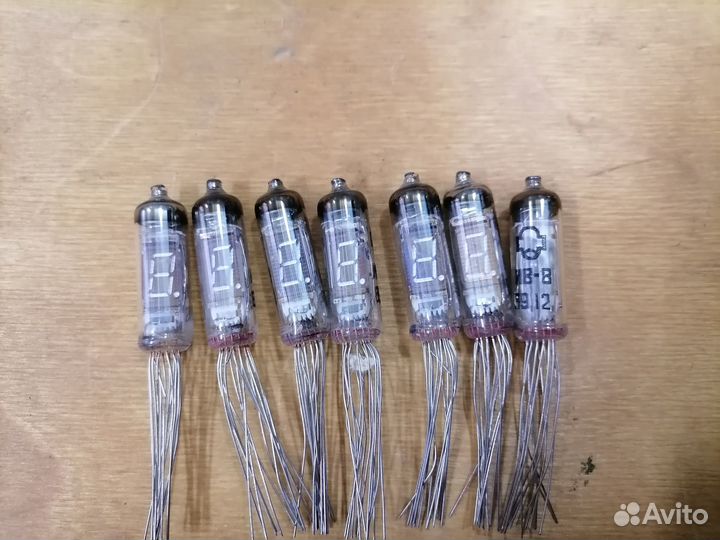 Ив-8 ваккумный люминисцентный индикатор