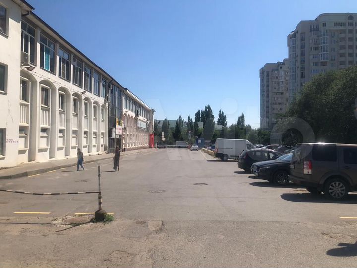 Помещение рядом с Ворошиловским ТЦ, 425 м²