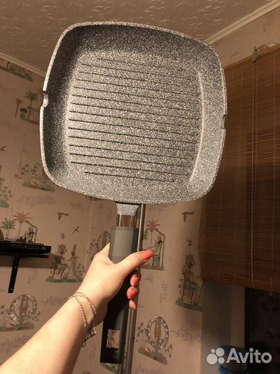 Сковорода гриль новая