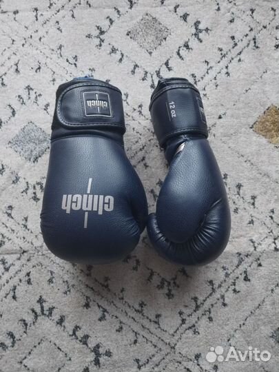 Боксерские перчатки clinch 12 oz