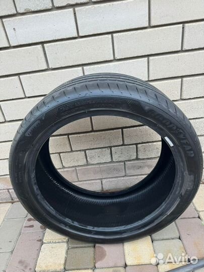Goodyear Eagle F1 Asymmetric 5 245/40 R19 и 275/35 R19