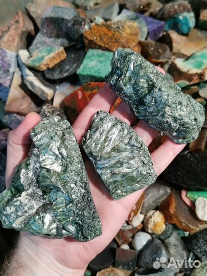 Клинохлор (Серафинит), дикие необработанные