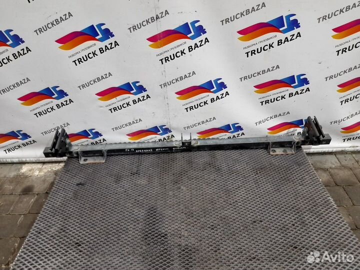 Кронштейн спойлера крыши Volvo FH