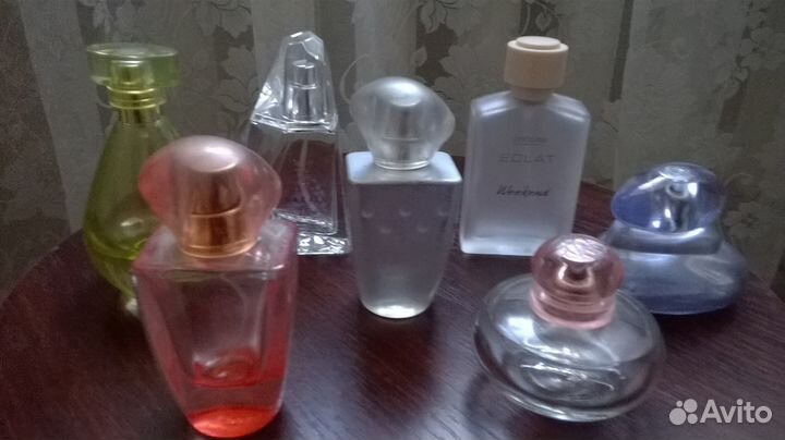 Флаконы от т /в,пудреница