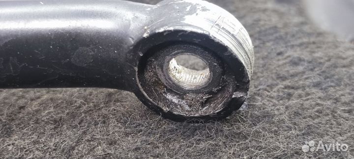 Поводок стеклоочистителя Nissan Primera P11