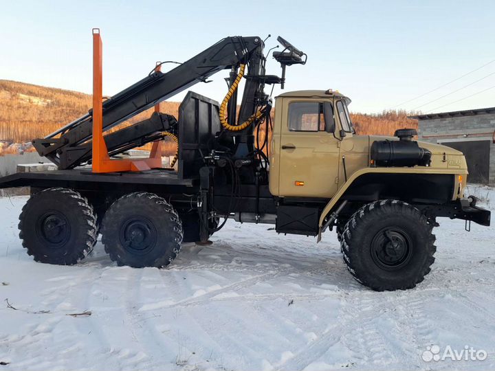 Урал лесовоз с гм