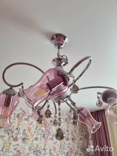 Продам люстру