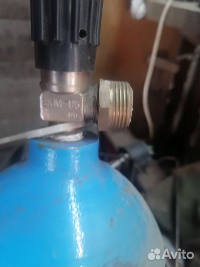 Кислородный баллон, вентиль переделан