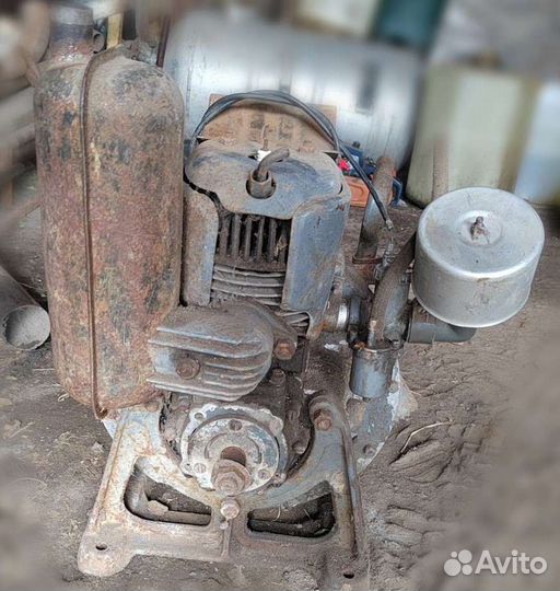 Двигатель бензиновый