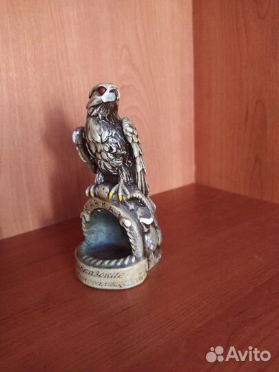 Статуэтка птицы