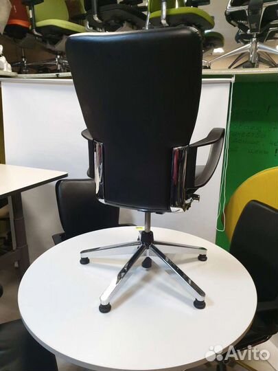 Стулья кожаные Haworth comforto