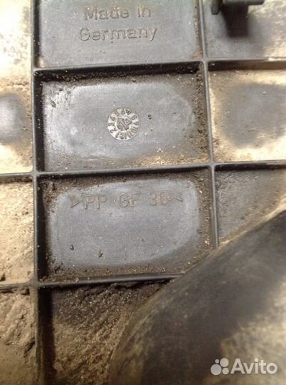 Корпус воздушного фильтра Mercedes. W202