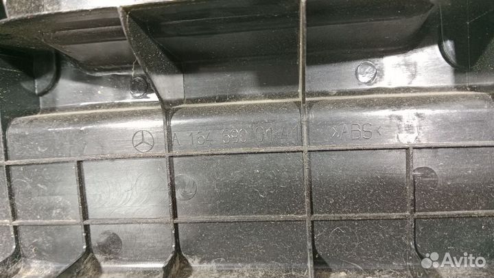 Б/У Накладка задней панели MB W164 ML