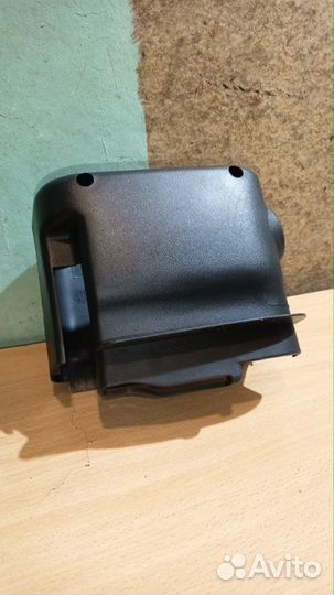 Кожух рулевой колонки Chrysler Sebring седан 2.4