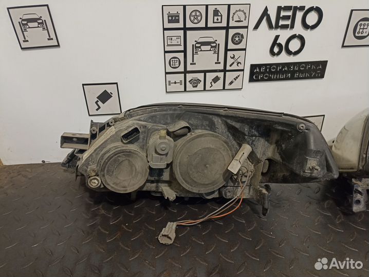 Фара правая для Nissan Primera P12E