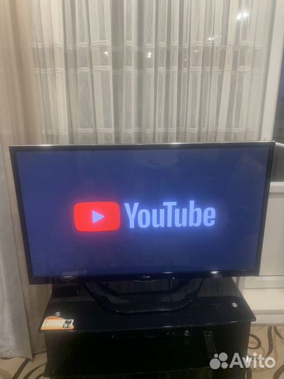 Телевизор smart tv бу LG 42LA644V