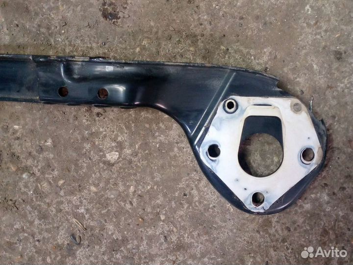 Кронштейн заднего бампера BMW X5 e53