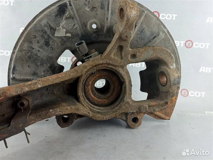 Кулак поворотный передний правый VW Touareg 7L 20