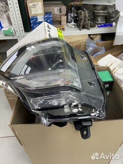 Фара Левая LED Хендай Санта фе 4 2018