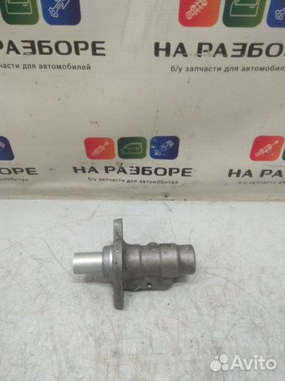 Главный тормозной цилиндр Land Rover Freelander 2