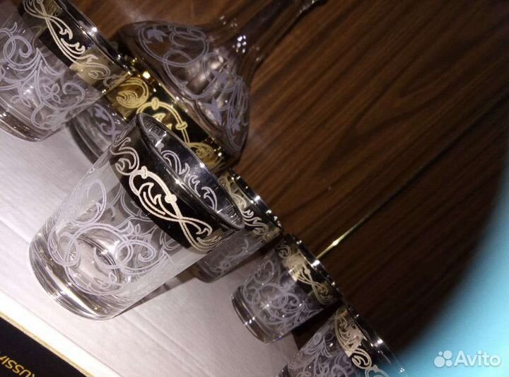 Графин со стаканами