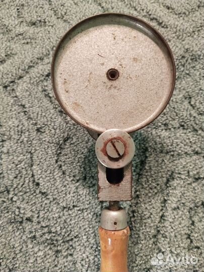 Машинка для закатывания банок