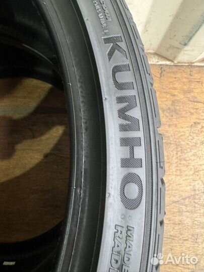 Kumho Ecsta PS71 225/35 R20 и 255/30 R20 92Y