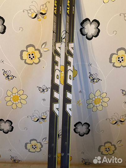 Коньковые,беговые лыжи Alpha Carbon Elite и Sable