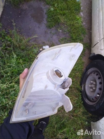 Поворотники на Toyota corona premio