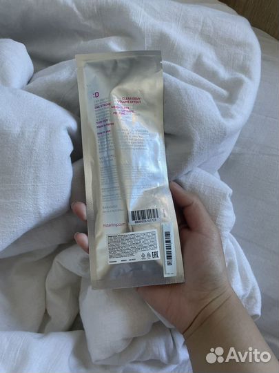 Помада для губ с эффектом увеличения