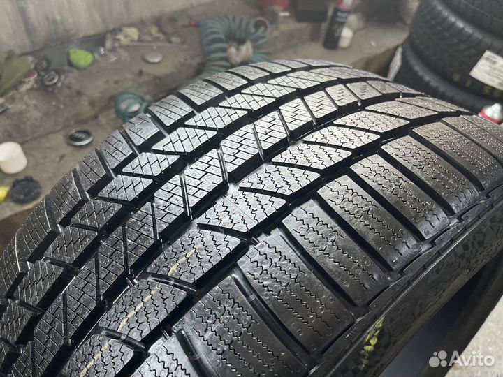 Continental ContiWinterContact TS 810 Sport 285/35 R20 104V