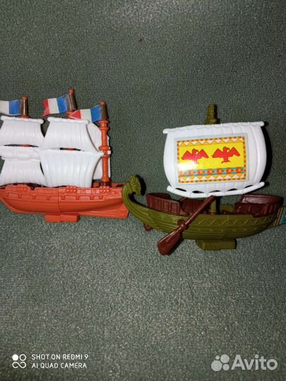 Киндеры 90 х кораблики
