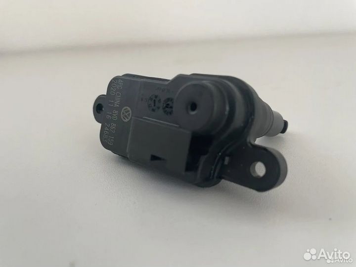 Привод лючка бензобака 8V0862159 8V0862159A