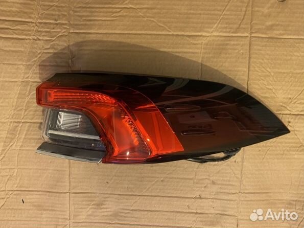 Фонарь задний правый Toyota Corolla E210
