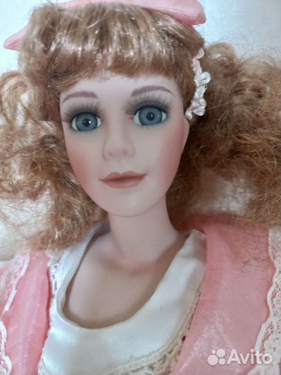 Кукла фарфоровая коллекционная Remeco collection