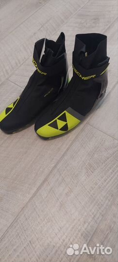 Лыжные ботинки коньковые fisher