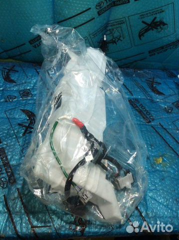 Бачок омывателя лобового стекла Toyota Land