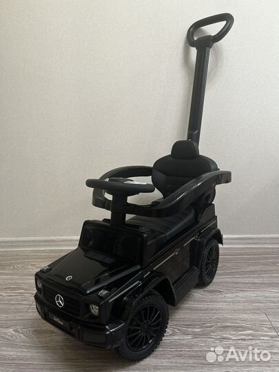 Машинка каталка толокар с ручкой