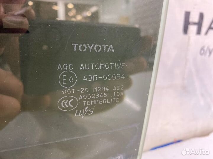 Стекло двери заднее левое Toyota Land Cruiser 200